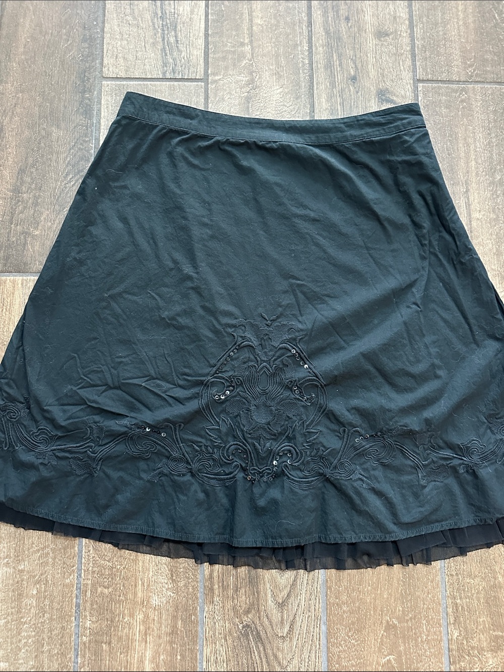 Vintage Old Navy- Black Embroidered A-Line Skirt - Women's